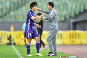 九游体育官网-津门虎小将这一晚载入史册 绝境中根伟找到接班人